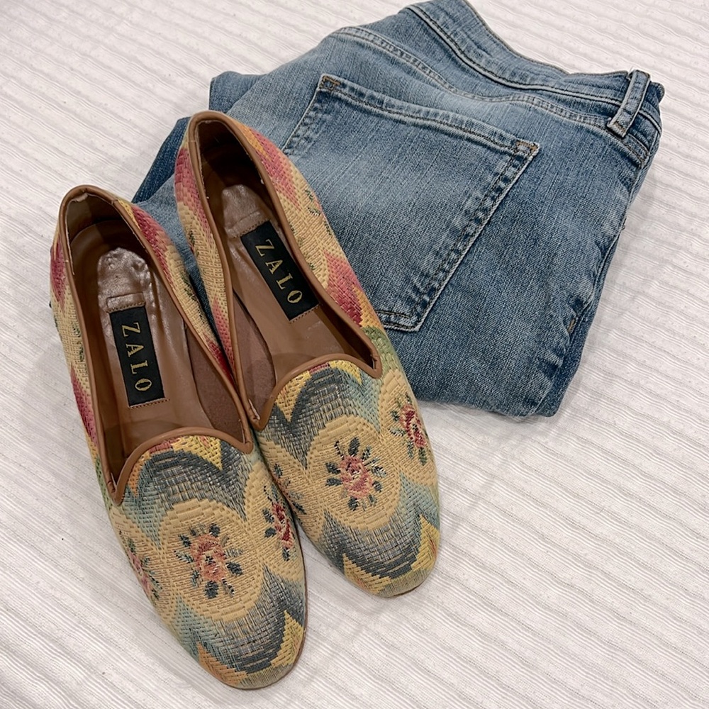 Zalo tapestry flats